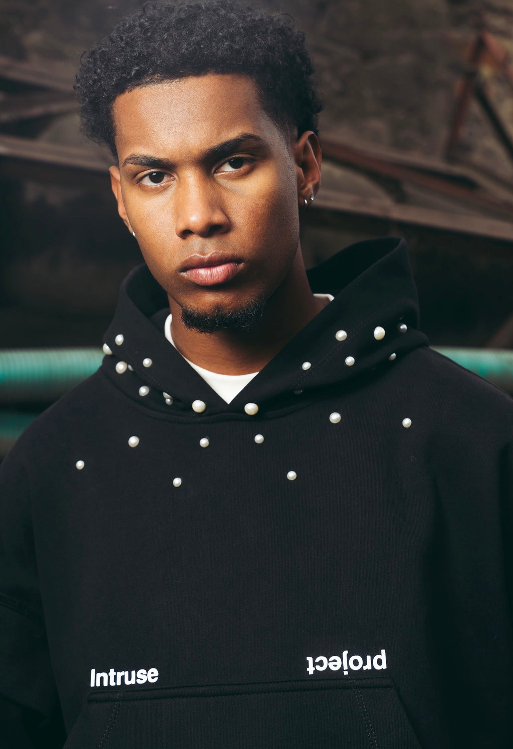 Perlas hoodie negro