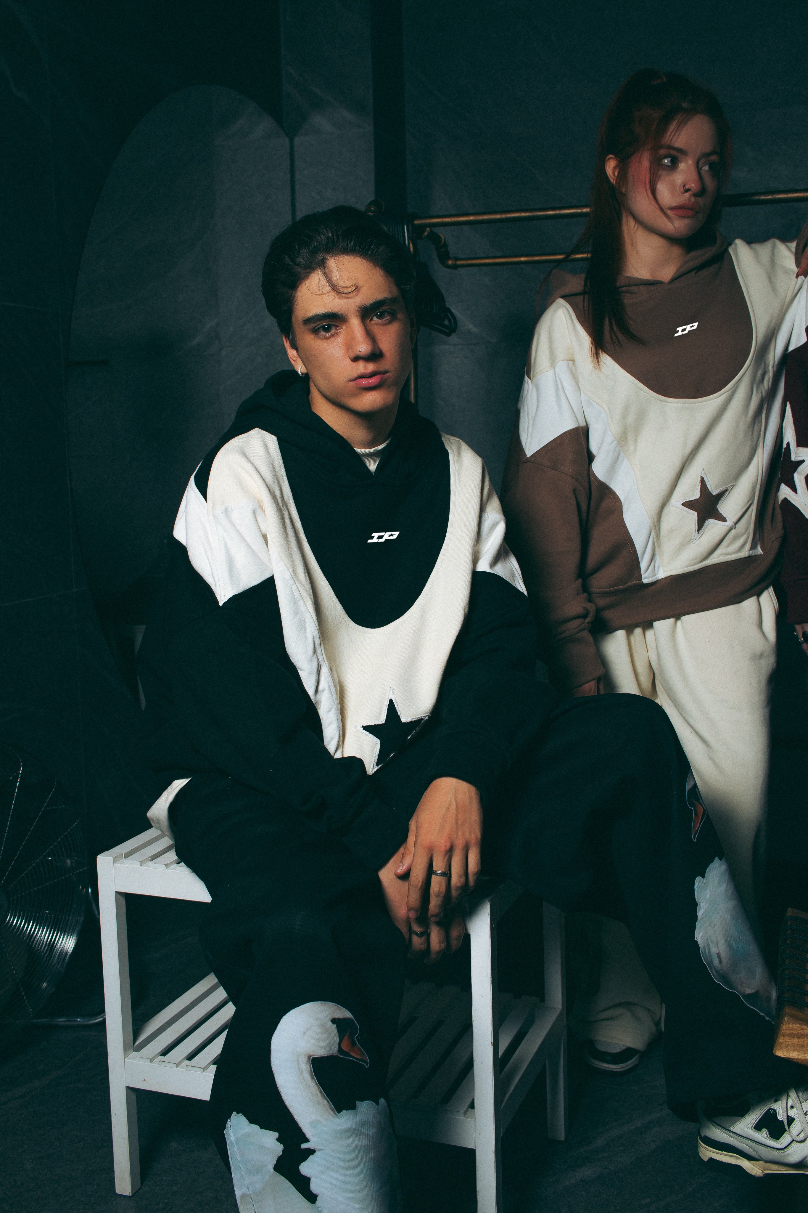 CLEAN LINES HOODIE V2 NEGRO